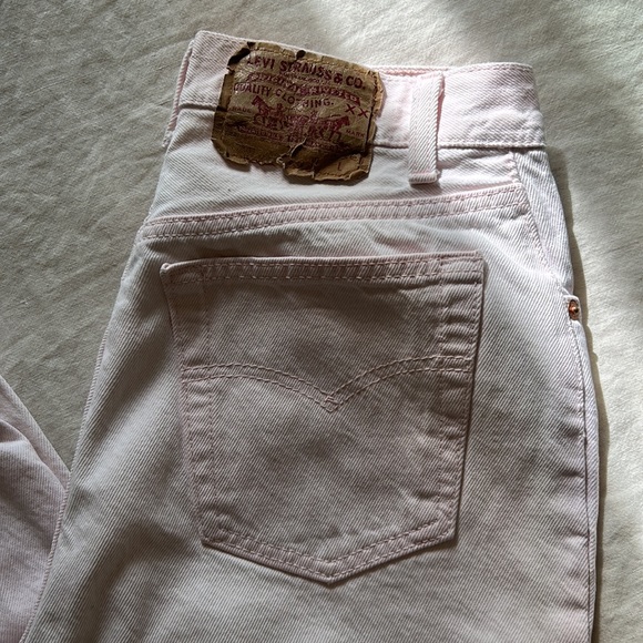 ✨ RARE VNTG 90’S PINK LEVI’S SZ 27 x 31 - Picture 2 of 9